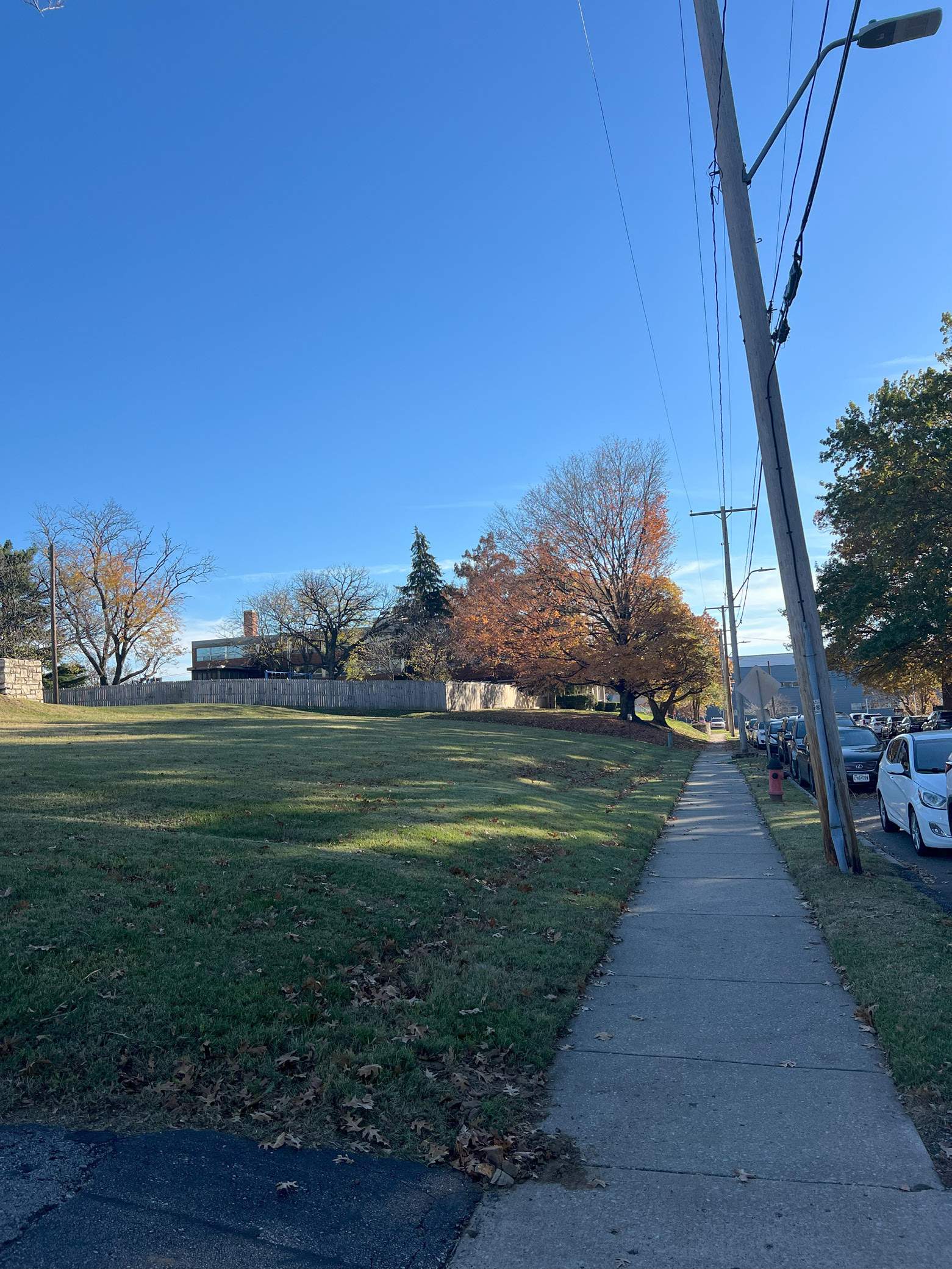 View along Garfield Ave